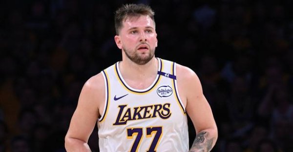 涨配资 湖人新门面 东契奇休赛期塑形和招募双线建功